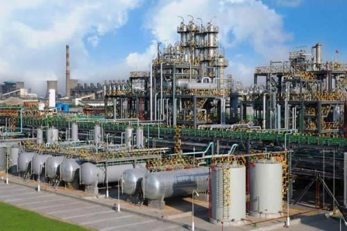 印尼西爪哇煉油廠(chǎng)大火釀5傷 近千人撤離